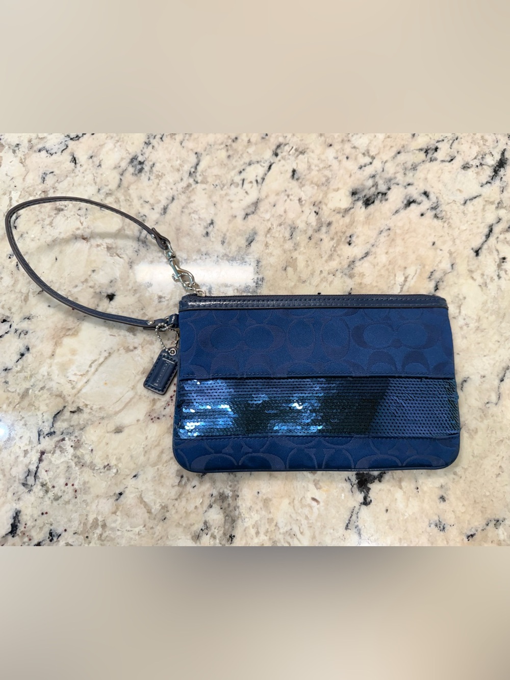 Coach EUC Rare Blue Signature Sequin Wristlet w/Hangtag